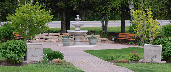 stbens-landing-fountain-markers
